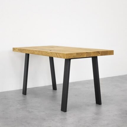Metalinė stalo koja URIS BASIC 40x45 cm, juoda